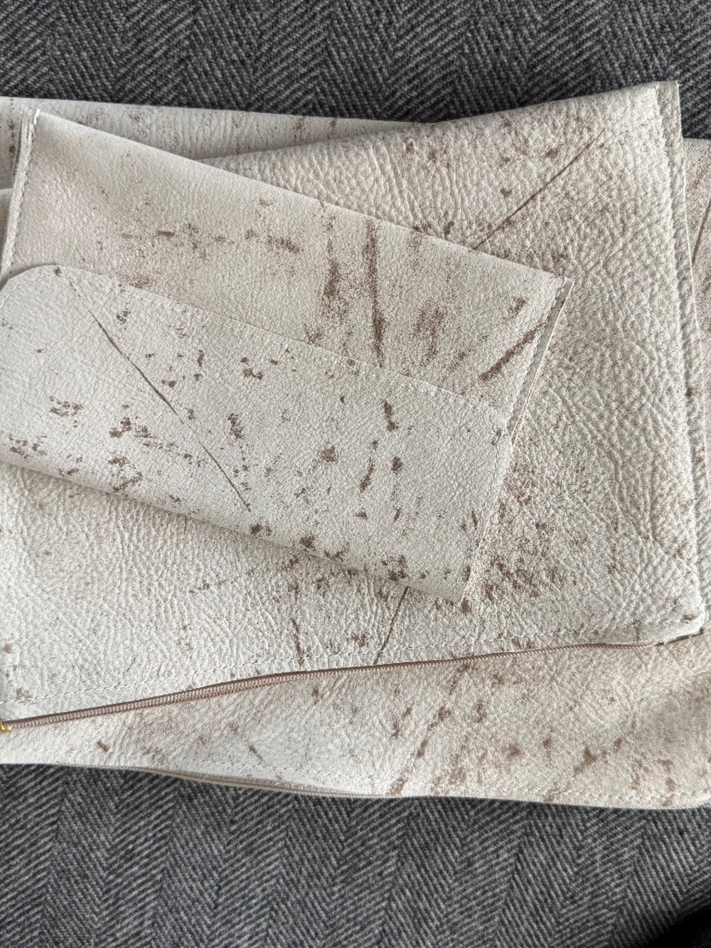 NWOT, JERRY PAIR LEATHER, SUPER SOFT BUTTERY SUEDE ZIPPERED ENVELOPE POUCH